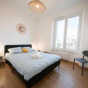 https://superbe-appartement-2-pices-avec-vue-mer-brest.inbrittany.com